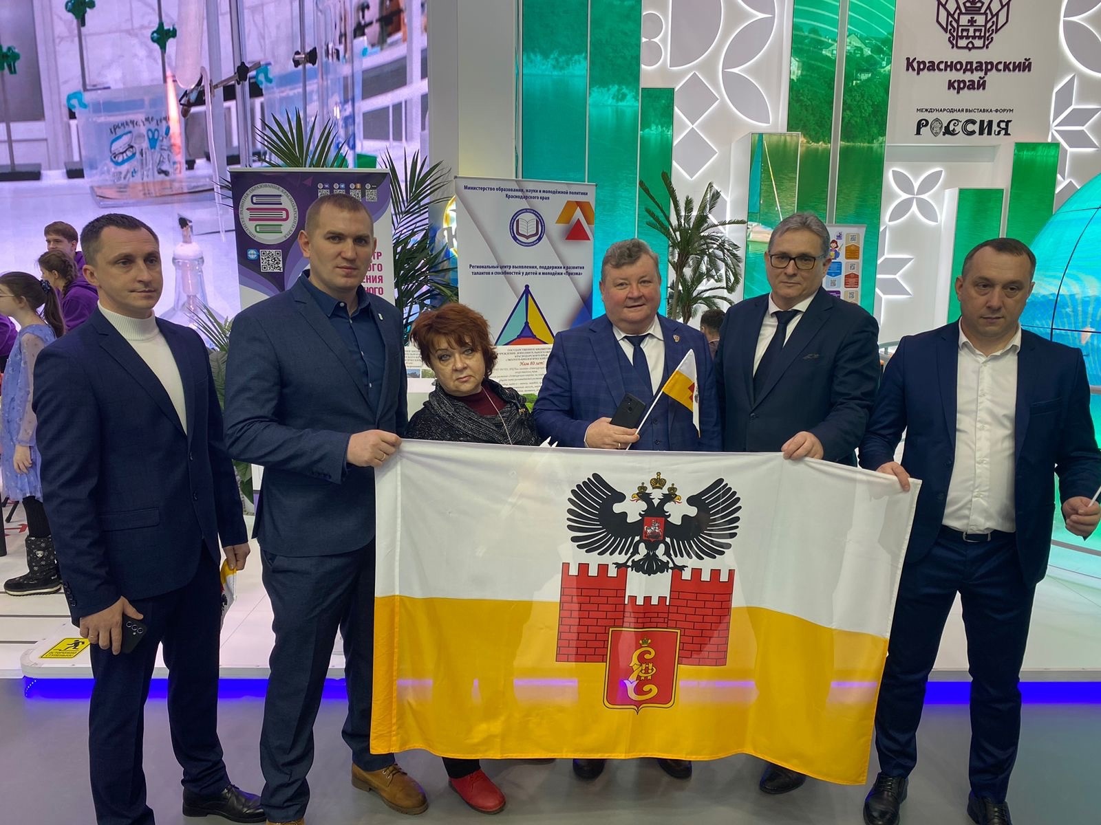Vsey semyey Плакат